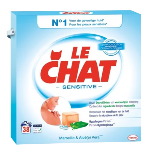 Le chat poudre lessive